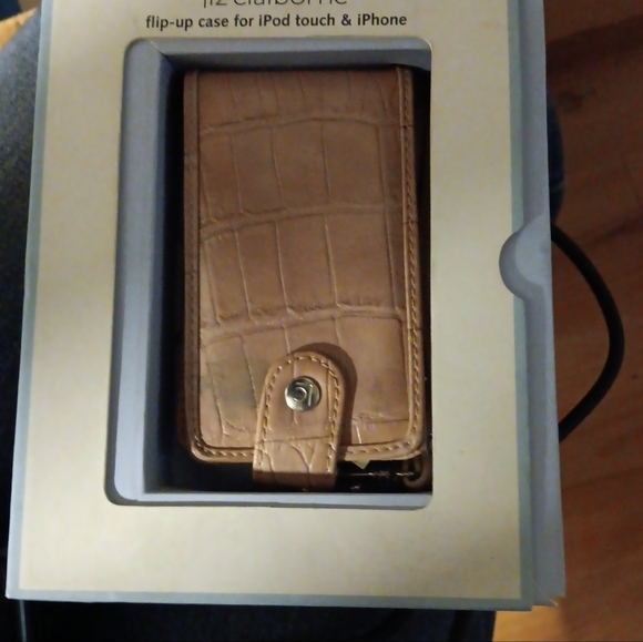 IPad cases - Picture 4 of 5